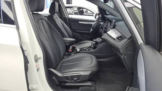BMW 2 Series Tourer (F45) 2018 11