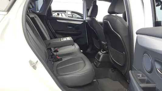 BMW 2 Series Tourer (F45) 2018 12