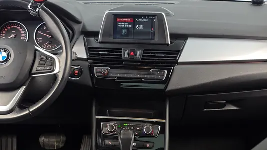 BMW 2 Series Tourer (F45) 2018 14