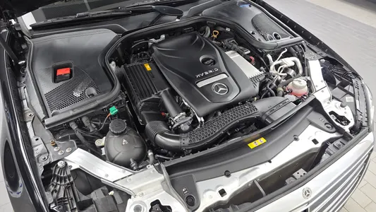 Mercedes-Benz E-Class W213 E300e 2019 6