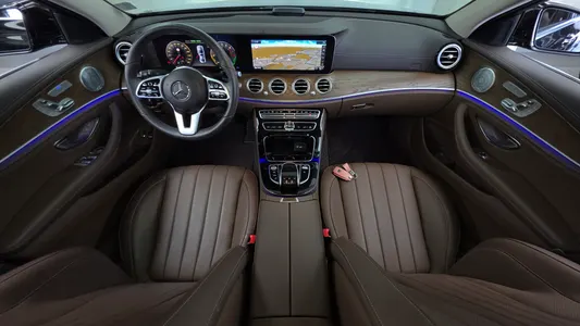 Mercedes-Benz E-Class W213 E300e 2019 7