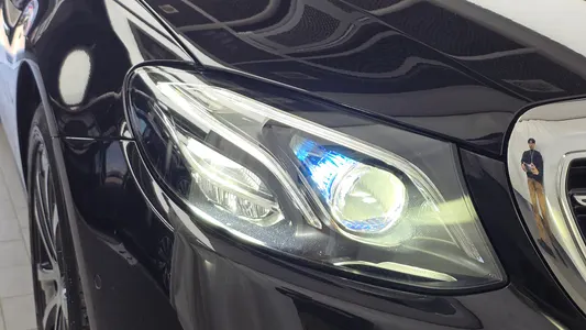 Mercedes-Benz E-Class W213 E300e 2019 22