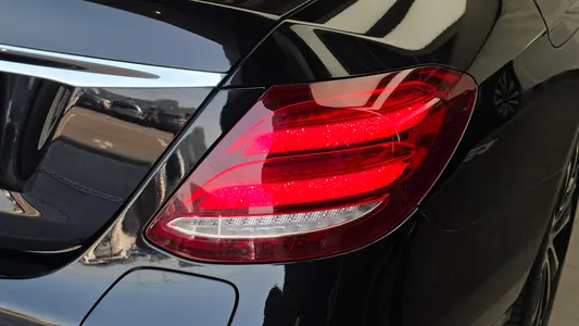 Mercedes-Benz E-Class W213 E300e 2019 23