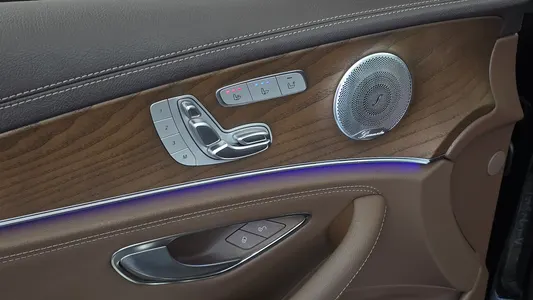 Mercedes-Benz E-Class W213 E300e 2019 28