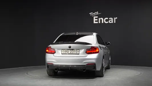 BMW 2 Series (F22) 220d M 2014 4