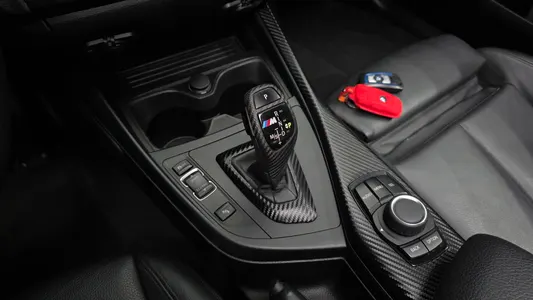 BMW 2 Series (F22) 220d M 2014 9