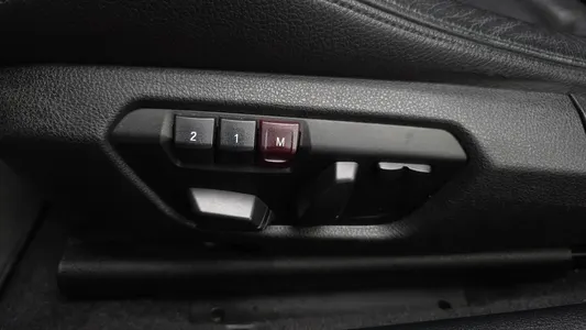 BMW 2 Series (F22) 220d M 2014 33