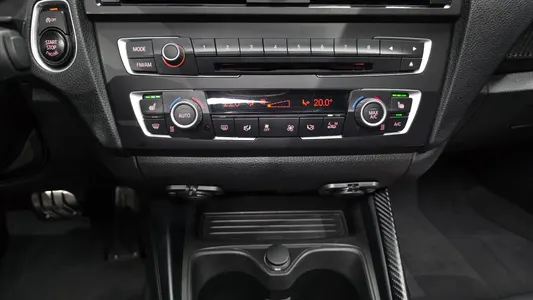 BMW 2 Series (F22) 220d M 2014 34