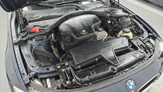 BMW 3 Series (F30) 320i 2013 6