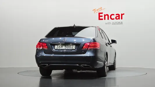 Mercedes-Benz E-Class W212 E300 4MATIC 2015 4