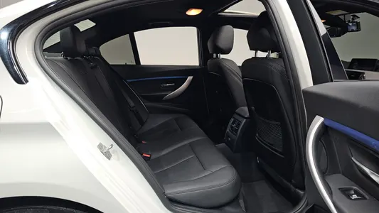 BMW 3 Series (F30) 320i M 2017 10