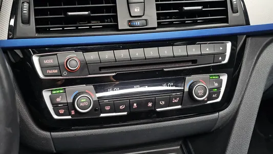 BMW 3 Series (F30) 320i M 2017 19