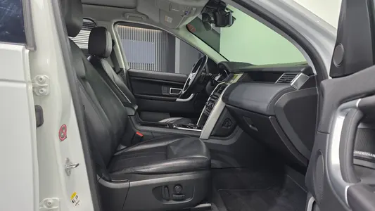 Land Rover 디스커버리 스포츠 2.0 TD4 SE (150) 2018 26