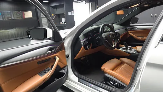 BMW 5 Series (G30) 530i xDrive M 2017 10