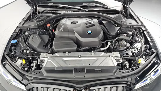 BMW 3 Series (G20) 320i M 2025 5