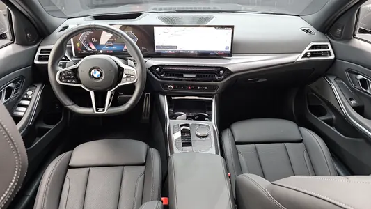 BMW 3 Series (G20) 320i M 2025 6