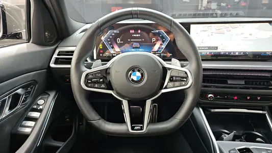 BMW 3 Series (G20) 320i M 2025 12