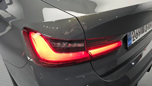 BMW 3 Series (G20) 320i M 2025 23