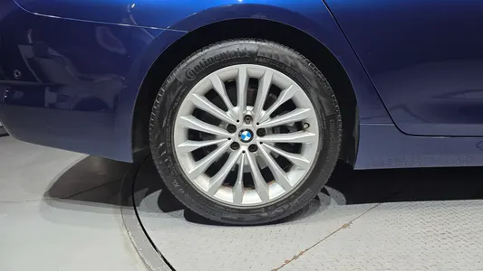 BMW 5 Series (G30) 530i xDrive 2019 5