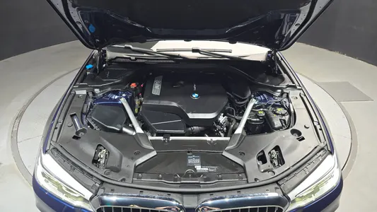 BMW 5 Series (G30) 530i xDrive 2019 6
