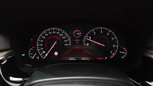 BMW 5 Series (G30) 530i xDrive 2019 8