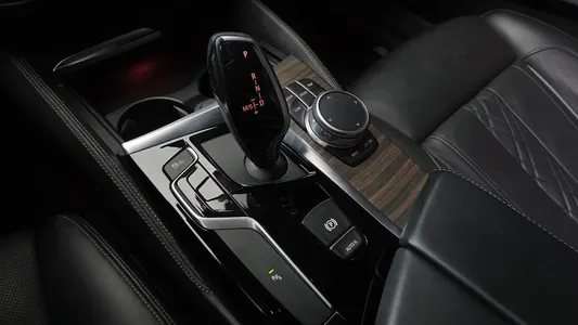 BMW 5 Series (G30) 530i xDrive 2019 9