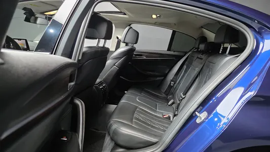 BMW 5 Series (G30) 530i xDrive 2019 12