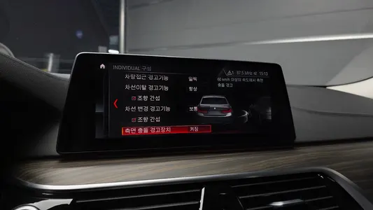 BMW 5 Series (G30) 530i xDrive 2019 16