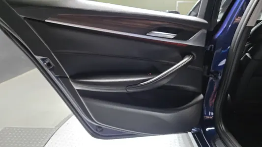 BMW 5 Series (G30) 530i xDrive 2019 25