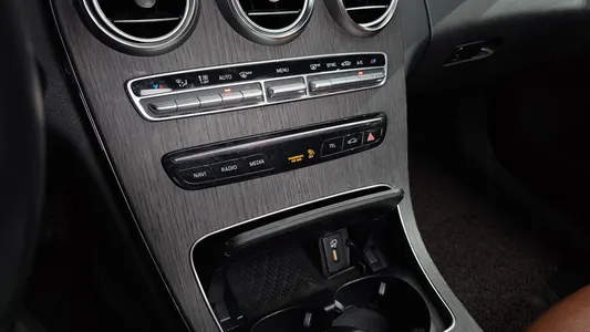 Mercedes-Benz C-Class W205 C220 d 4MATIC AMG Line 2019 31