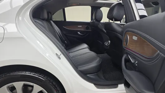 Mercedes-Benz E-Class W213 E220d 4MATIC 2020 10