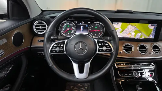 Mercedes-Benz E-Class W213 E220d 4MATIC 2020 13