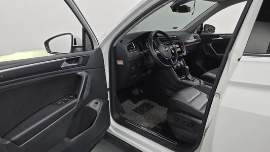 Volkswagen 2 2.0 TDI 2019 10