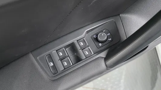 Volkswagen 2 2.0 TDI 2019 28