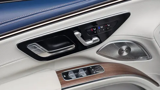 Mercedes-Benz EQS SUV X296 EQS580 4MATIC 2023 29