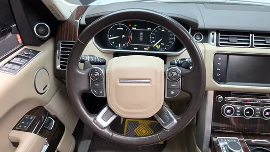 Land Rover 4 4.4 SDV8 Vogue SE 2016 12