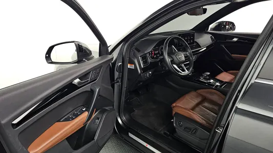 Audi Q5 (FY) 40 TDI 2021 10