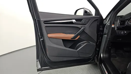 Audi Q5 (FY) 40 TDI 2021 24