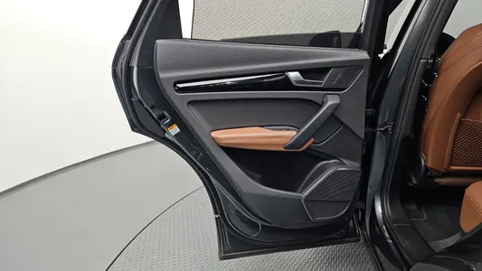 Audi Q5 (FY) 40 TDI 2021 25