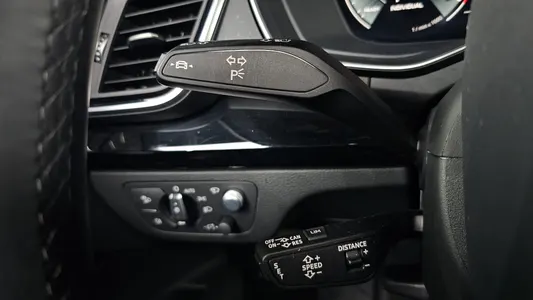 Audi Q5 (FY) 40 TDI 2021 31