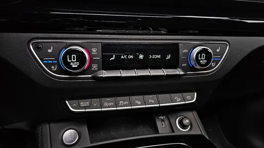 Audi Q5 (FY) 40 TDI 2021 35