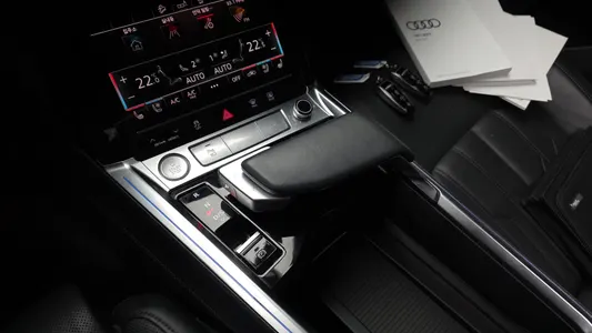 Audi e- 55 2020 8