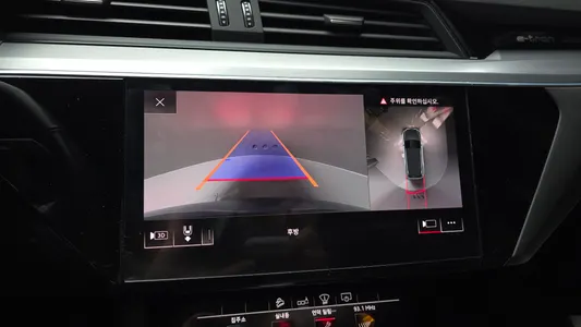 Audi e- 55 2020 15