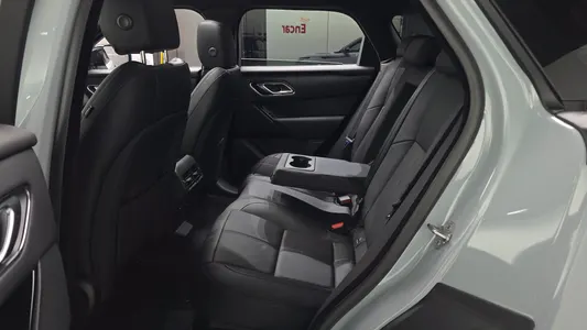 Land Rover 레인지로버 벨라 2.0 P250 SE 2025 4