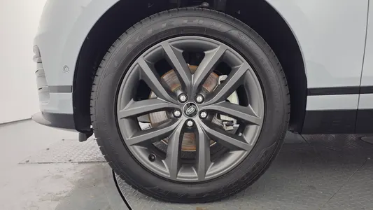 Land Rover 레인지로버 벨라 2.0 P250 SE 2025 8