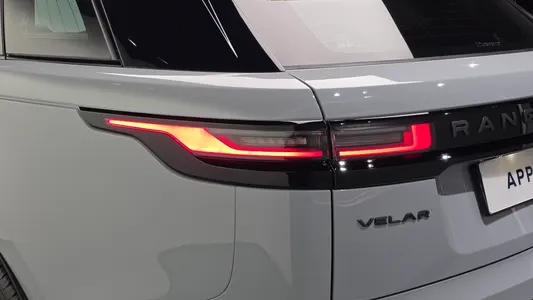 Land Rover 레인지로버 벨라 2.0 P250 SE 2025 19