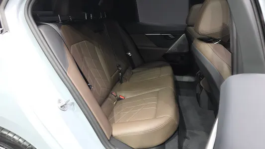 BMW 5 Series (G60) 520i M 2025 11