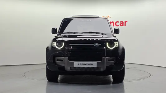 Land Rover (L663) 110 P300 X- SE 2025 7