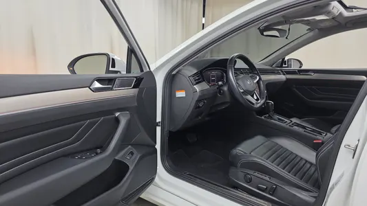 Volkswagen GT(B8) 2.0 TDI 2021 10