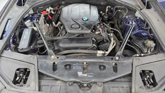 BMW 5 Series (F10) 520d M 2016 6